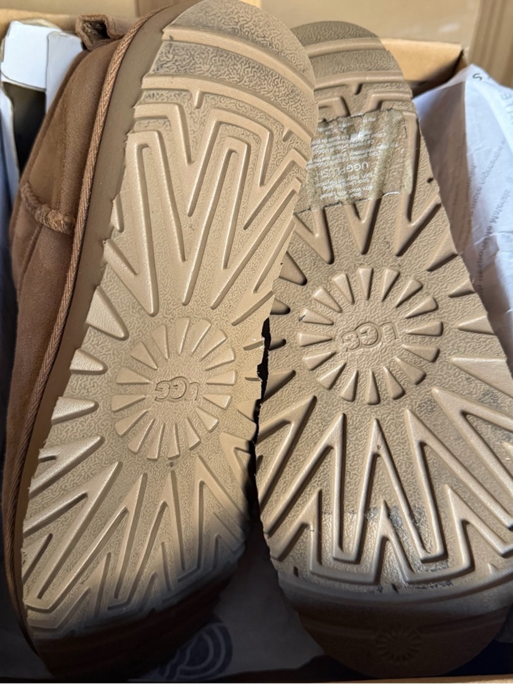 UGG Classic ultra mini boots tan Suede Shearling Lined Ankle short sz 7 - Picture 16 of 16